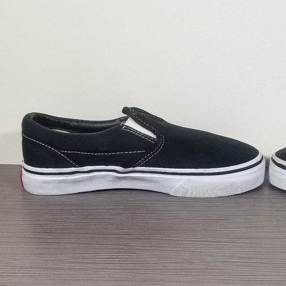 Vans Kids Slip-On Sneaker, Black & White Fabric, Childrens Size 1.5 - Picture 6 of 13